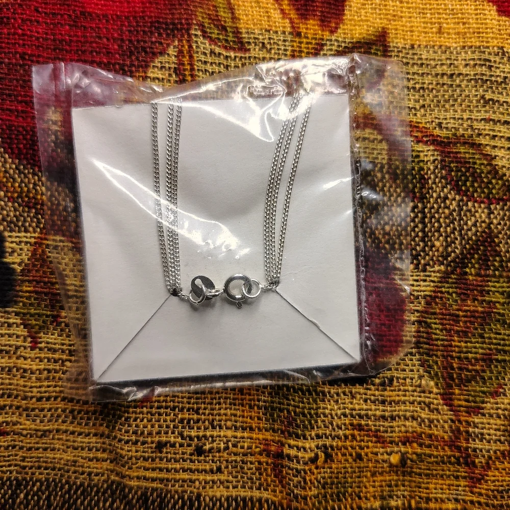 Avon 2005 Sterling Silver Open Work Lapis Blue Necklace NIB NOS - Picture 7 of 12